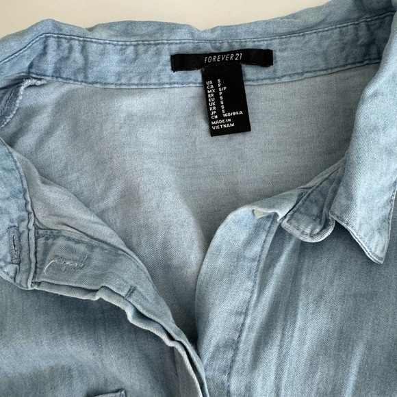 Forever 21 denim button down top - Picture 3 of 3